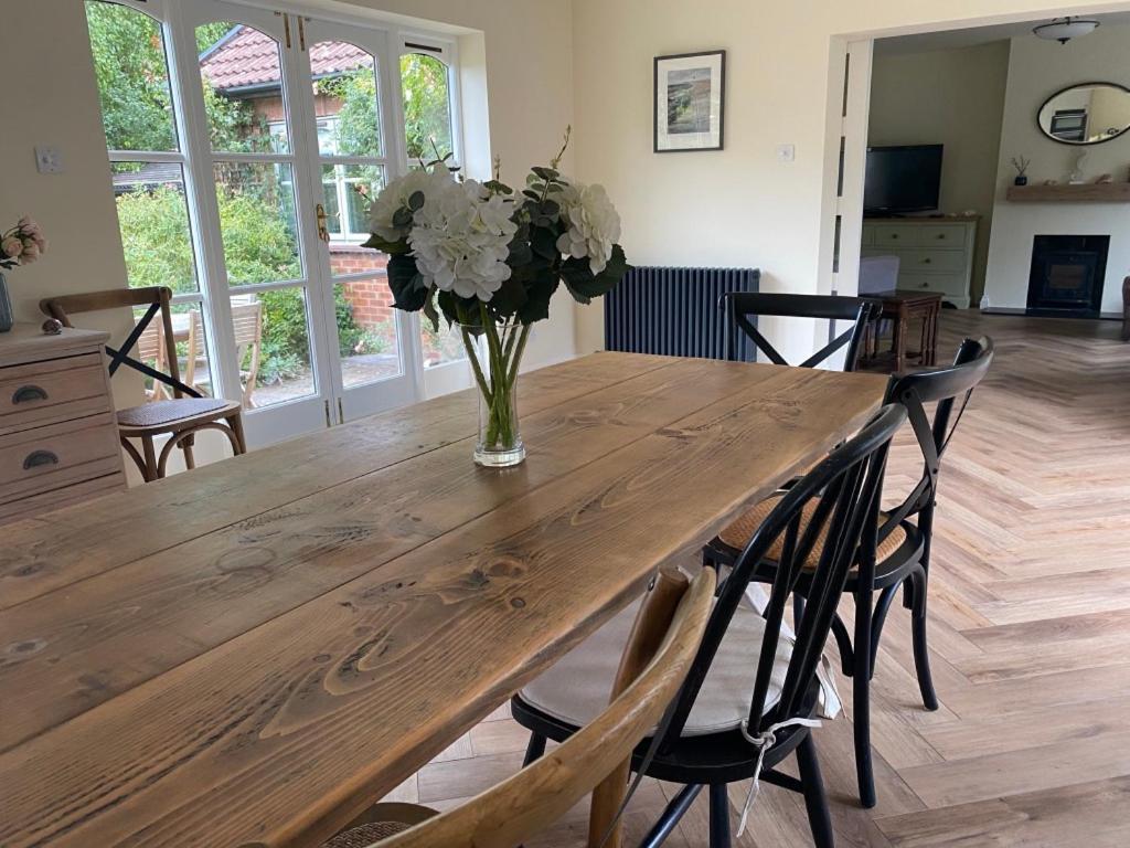 Lovely Quiet Cottage Sleeps 4 Adults, 4 Children, Dog Friendly Cley next the Sea Exterior foto